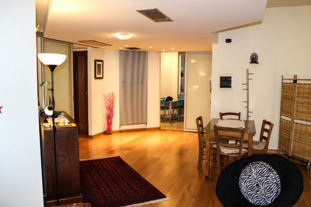 Zeus Rooms Superior Флоренция Екстериор снимка